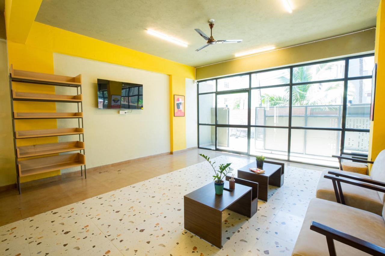 Covie Bannergatta 185 Hostel Bangalore Buitenkant foto